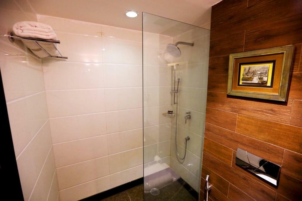 גורגאון Bluemont Beacon Hotel New Delhi מראה חיצוני תמונה