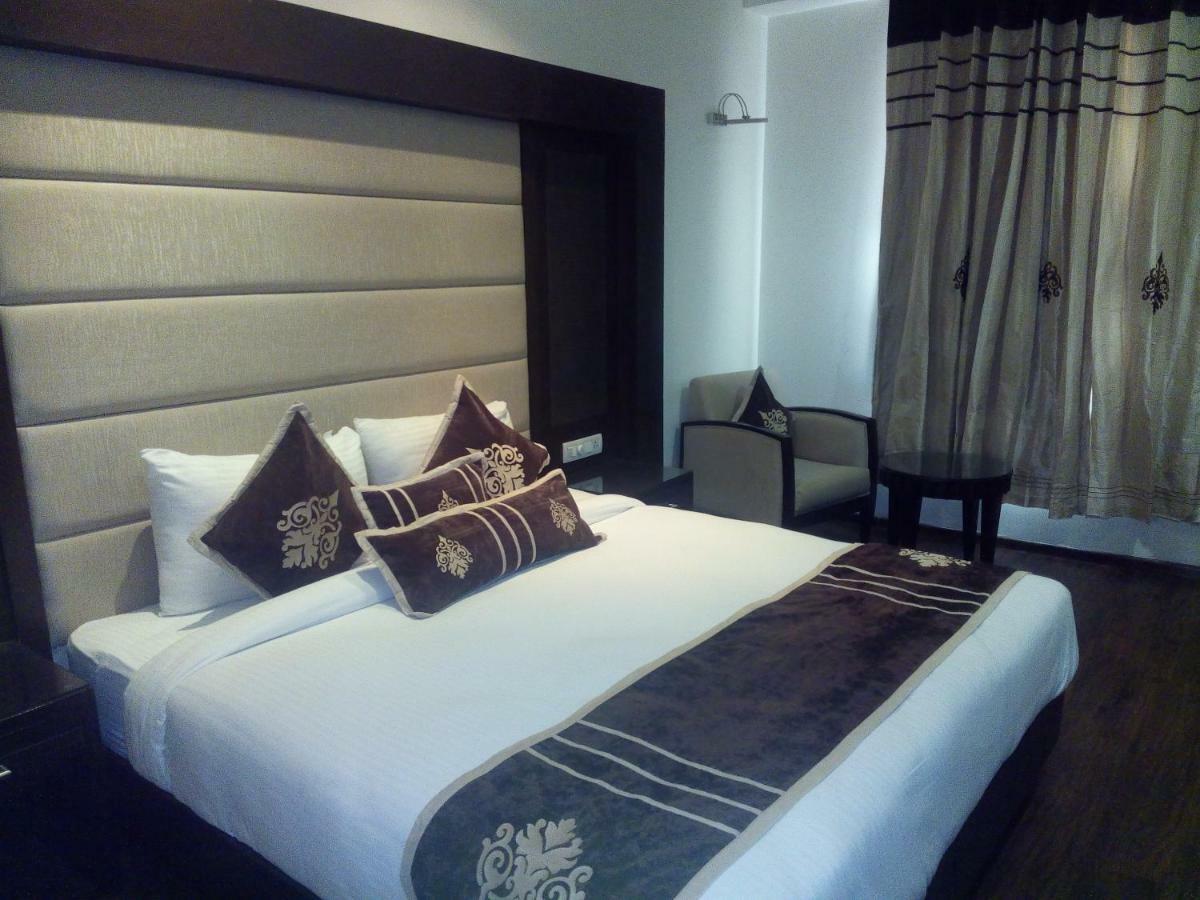 גורגאון Bluemont Beacon Hotel New Delhi מראה חיצוני תמונה