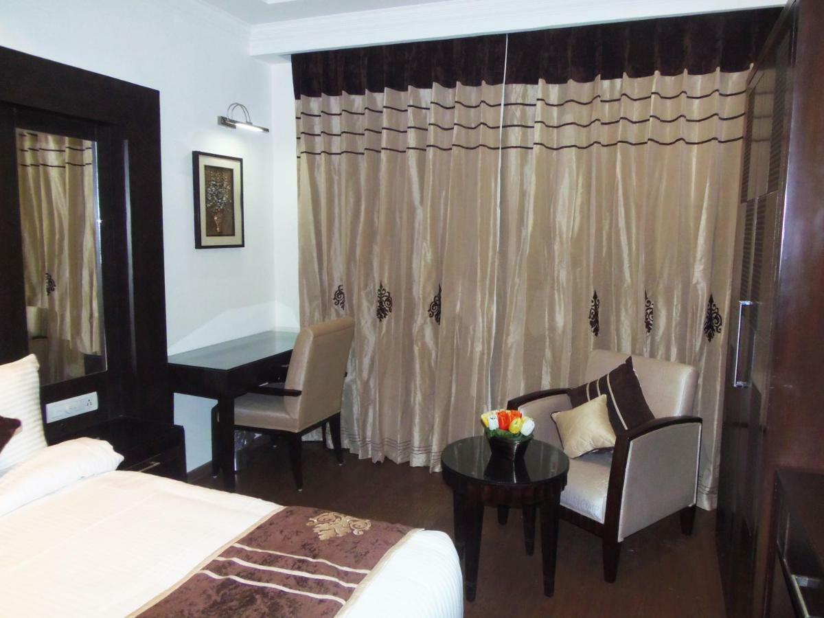 גורגאון Bluemont Beacon Hotel New Delhi מראה חיצוני תמונה