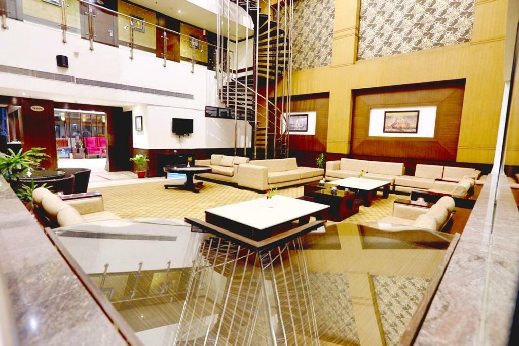 גורגאון Bluemont Beacon Hotel New Delhi מראה חיצוני תמונה