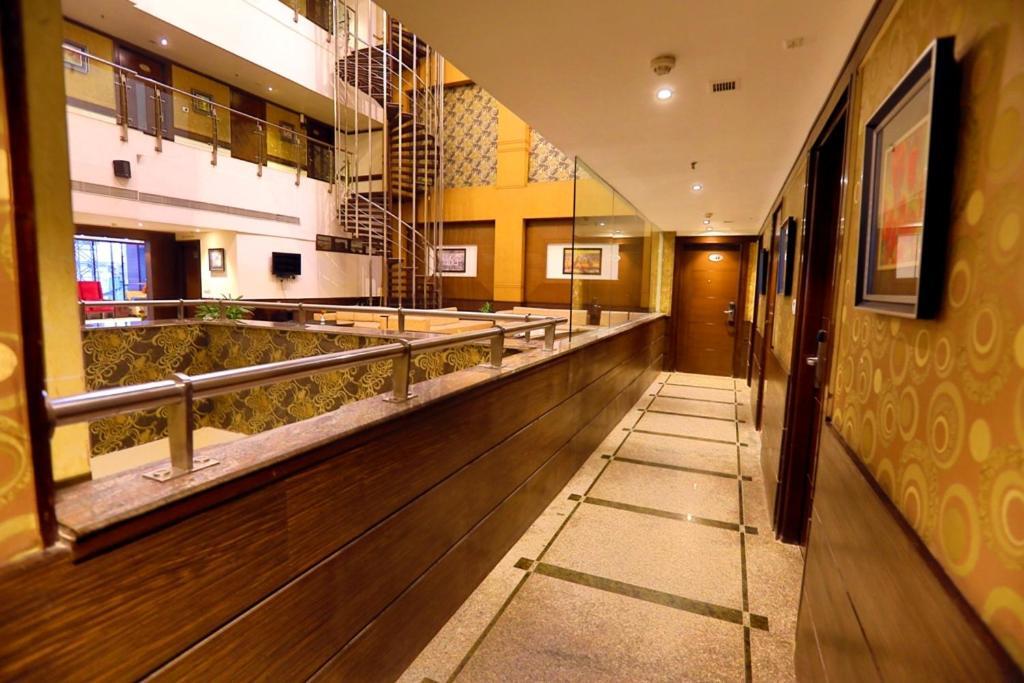 גורגאון Bluemont Beacon Hotel New Delhi מראה חיצוני תמונה